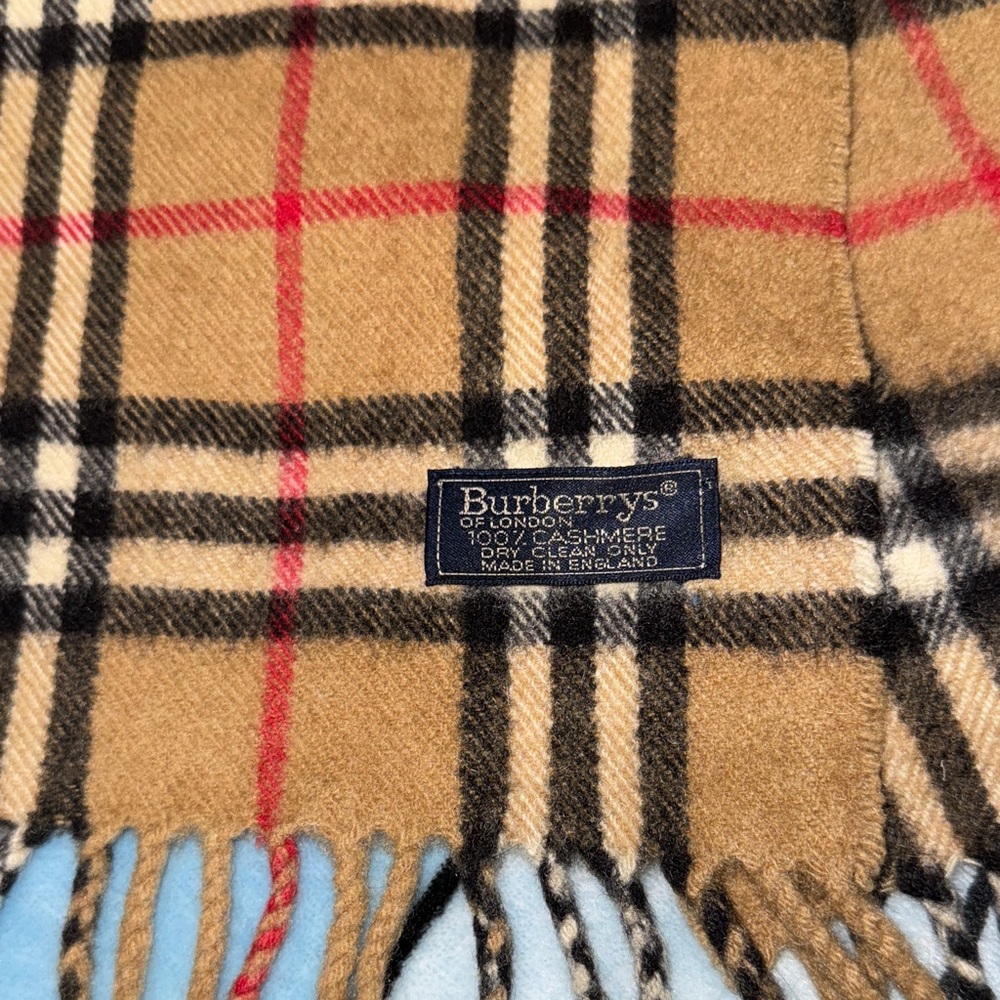 Large Burberry CASHMERE Tan and Black Checkered Scarf. In excellent condition! - Picture 2 of 9